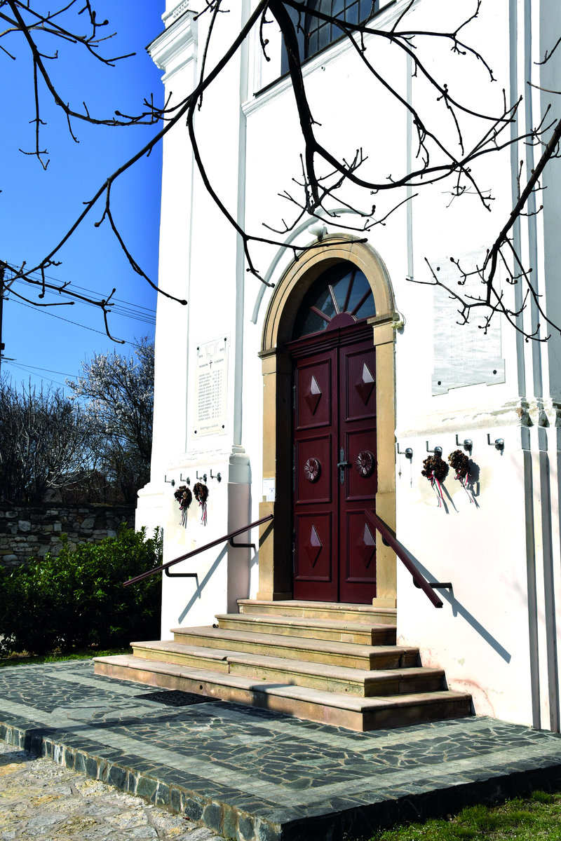 A templom főbejárata