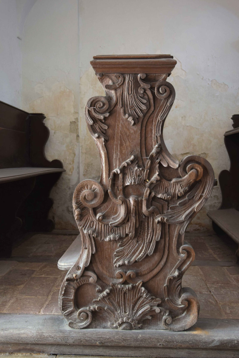 A rokokó padsor részlete (Fotó: Simon Anna, 2025. augusztus)