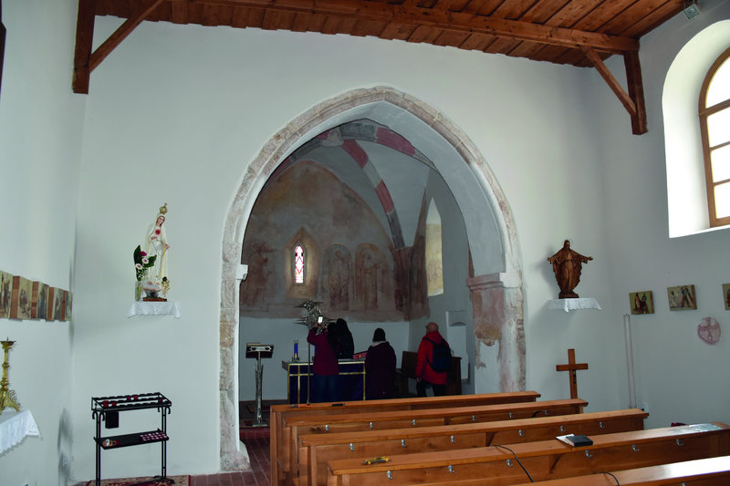 A templombelső nyugatról