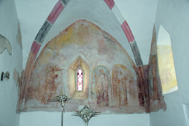 A szentély bordás boltozata és falképei